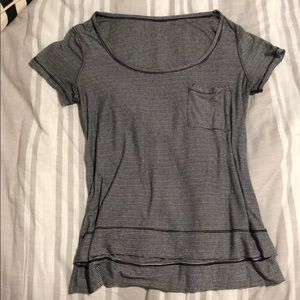Lululemon striped t shirt pocket size 6 black grey